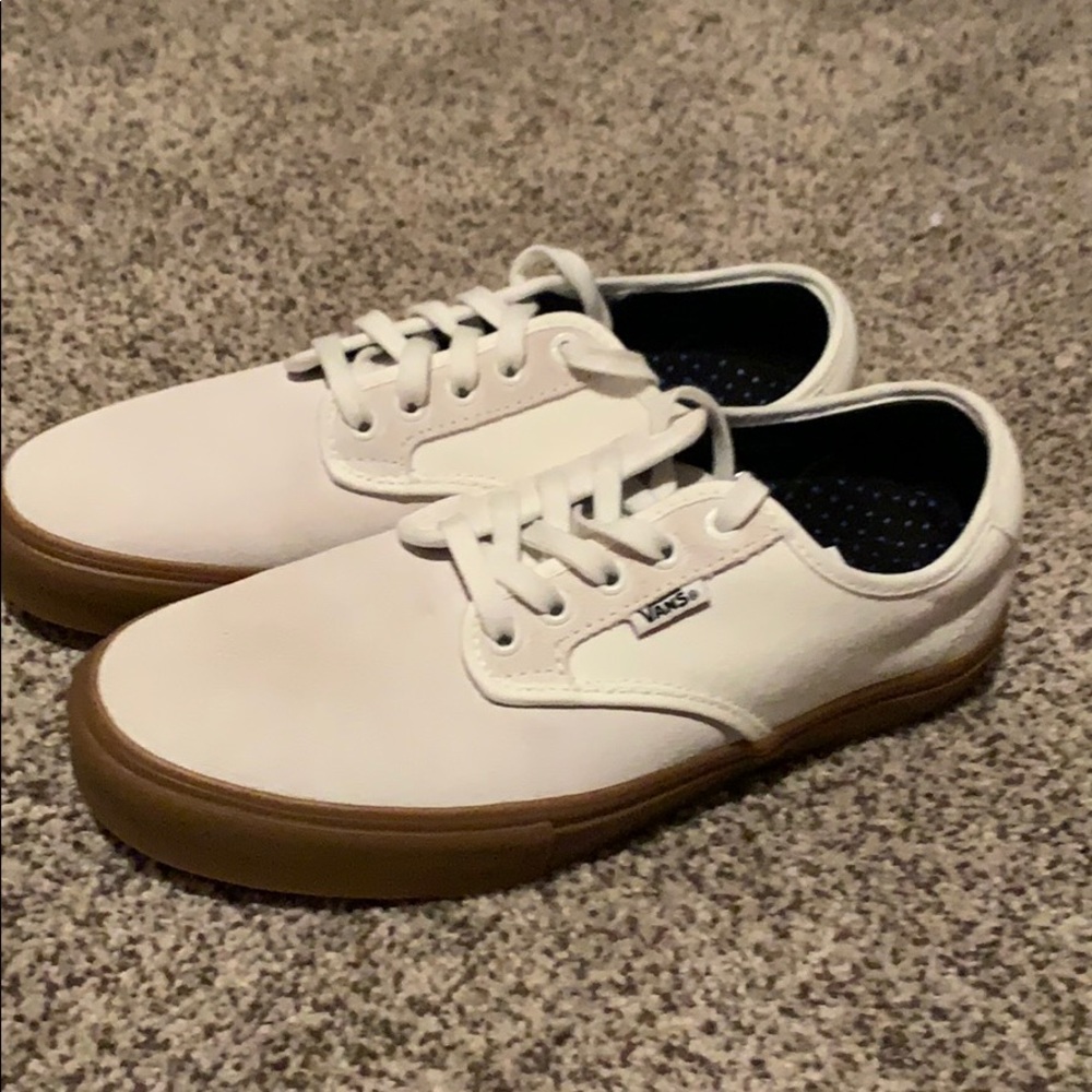 Vans - Picture 3 of 3